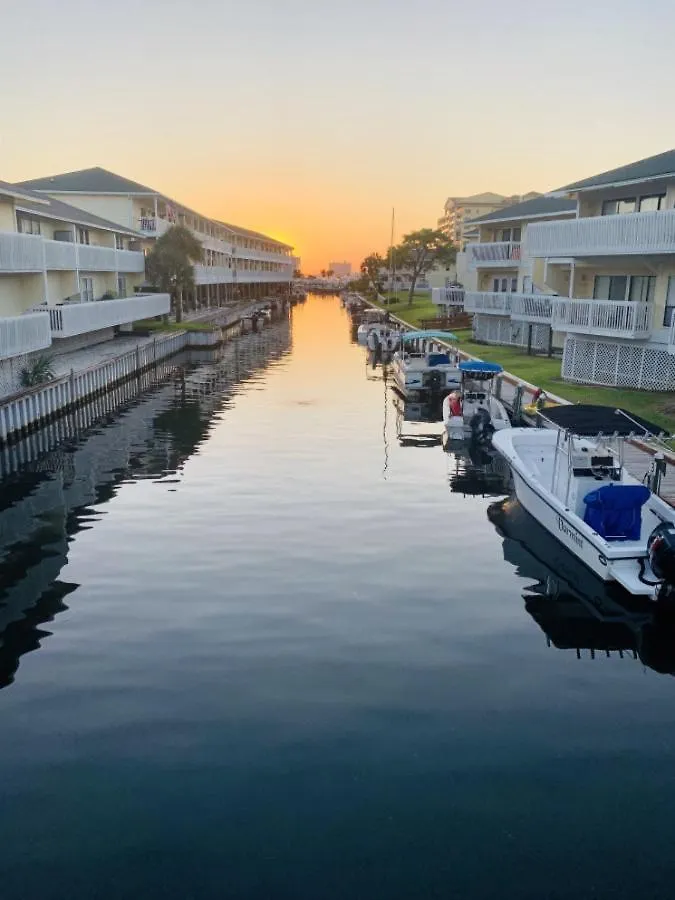 Holiday home Sandpiper Cove Unit 3205 Two Bedroom On The Canal Destin